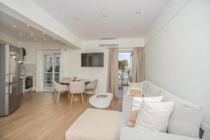 Kuchyň nebo kuchyňský kout v ubytování Center of Loutraki Ble Property5