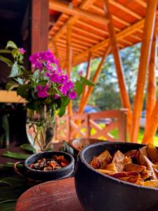 Makanan di atau berdekatan inn ini