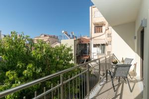 Rõdu või terrass majutusasutuses Zante Center Suite A