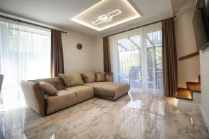 Χώρος καθιστικού στο Genys luxury apartamentai 2