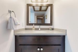 Phòng tắm tại Empire Coalition 207 +18 ảnh