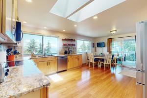 Gallery image of Marine Mist in Coupeville