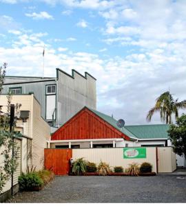 Budova, kde se chata nachází