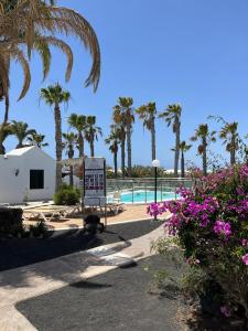 Πισίνα στο ή κοντά στο Bungalow Retama