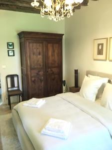 Postel nebo postele na pokoji v ubytování Chambre suite privée à 10km de Chambord et Cheverny