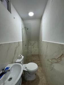 Koupelna v ubytování Hostal Las Orquideas 2