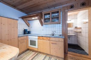 Köök või kööginurk majutusasutuses Berggasthof Biberg +37 fotot