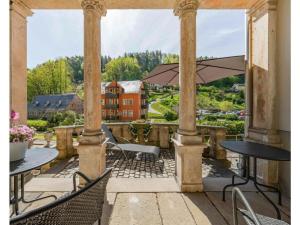 Villa Emma Comfortable holiday residenceにあるバルコニーまたはテラス