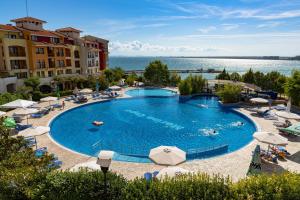 Bazén v ubytování Аpartments Comfort -Marina Cape nebo v jeho okolí