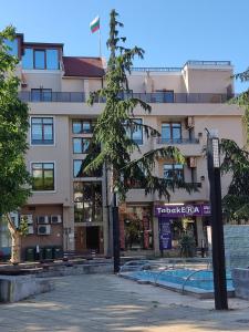 Bazén v ubytování Къща за гости КИТАНОВ nebo v jeho okolí