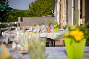 Fotografie z fotogalerie ubytování Logis Hôtels - Hostellerie des Lauriers - Hôtel et Restaurant v destinaci Alban