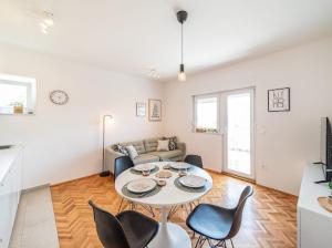 Posezení v ubytování Laganini apartman Rab