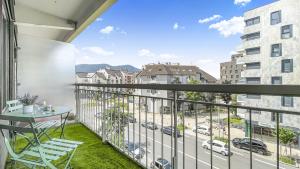 Balkón nebo terasa v ubytování Homey Garden - Parking Gratuit, Balcon, Proche Tram, Netflix