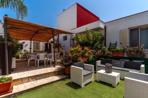 Κήπος έξω από το Casa Aurora Luxury Apartment