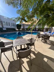 Bazén v ubytování Camel Dive Club & Hotel - Boutique Hotel nebo v jeho okolí