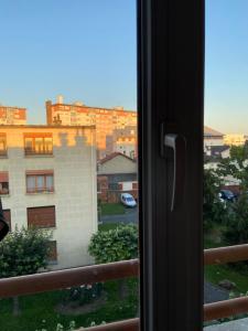 Afbeelding uit fotogalerij van Chambre Double Cosy aux Portes de Paris in Drancy +10 foto's