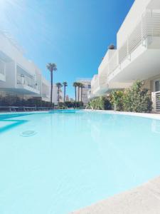 Bazén v ubytování Wave Resort nebo v jeho okolí