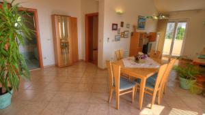 Kuchyňa alebo kuchynka v ubytovaní Apartment Villa Molina