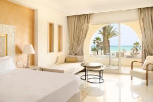 Postel nebo postele na pokoji v ubytování Iberostar Selection Eolia Djerba