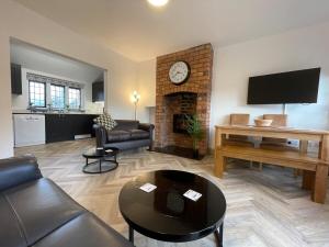 Kuchyň nebo kuchyňský kout v ubytování Modern city 3 bedroom bungalow