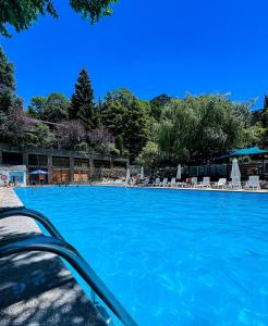 Piscina di Hotel Spa Termes Carlemany o nelle vicinanze