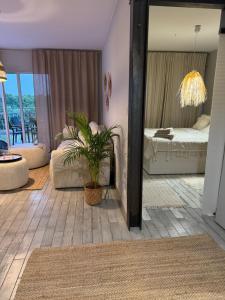 Postel nebo postele na pokoji v ubytování Apartament Lux Nowe Ogrody 1 Poznań 24h meldowanie lotnisko targi