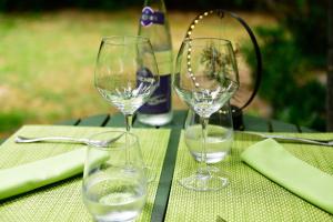 Nápoje v ubytování Le Mas Des Aigras - Hôtel & Restaurant de Charme en Provence