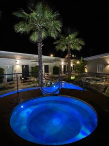 Bazén v ubytování B&B Resort El Bisagrà nebo v jeho okolí