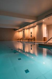 CitySuites Aparthotel内部或周边的泳池