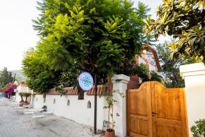 Zahrada ubytování Yonca Anjelika Otel