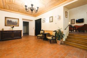 TV o dispositivi per l'intrattenimento presso Hotel Latrán