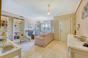 Posezení v ubytování 1107 Marbella Beach Front House