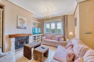 Posezení v ubytování 1107 Marbella Beach Front House