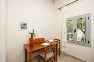 Fotografie z fotogalerie ubytování Eleni Cottage v destinaci Longós