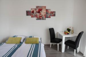 Postel nebo postele na pokoji v ubytování Apartment Poreč Anita