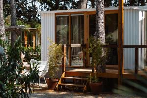 Ogród w obiekcie Parco Ibiza, by Camping San Antonio est 1961