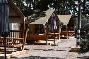 Zdjęcie z galerii obiektu Parco Ibiza, by Camping San Antonio est 1961 w mieście San Antonio