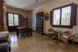 A seating area at La Torre del Vilar