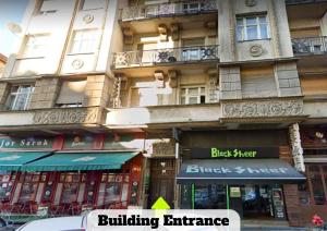 Budova, v ktorej sa hostel nachádza