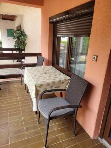 Posezení v ubytování Apartman Đokić + 2 fotografie