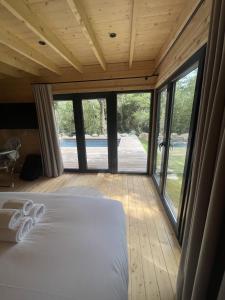 Кровать или кровати в номере chalet Arena