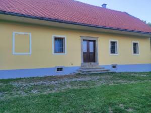 Zgradba, v kateri se nahaja apartma