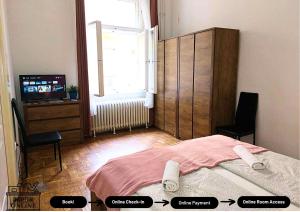 Posteľ alebo postele v izbe v ubytovaní Black Sheep Budapest Smart Rooms