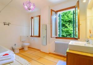 Un baño de B&B Casa Cervade