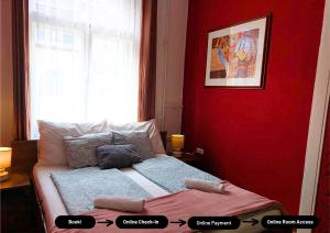 Posteľ alebo postele v izbe v ubytovaní Black Sheep Budapest Smart Rooms