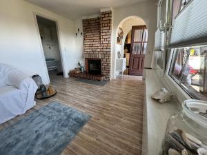 Fotografie z fotogalerie ubytování Kleines Haus am See v destinaci Carlow