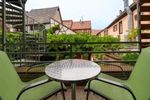 Balkoni atau teres di Hôtel A la Vignette - COLMAR-NORD