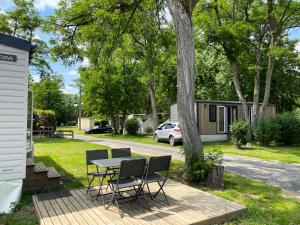 Zahrada ubytování Camping Les Portes de Sancerre