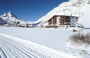 Alpenhotel Tirol v zimě
