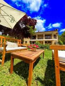 Κήπος έξω από το Villa Sanz